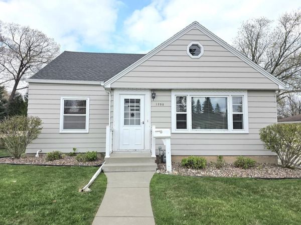 1288 Marian LANE, Green Bay, WI 54304