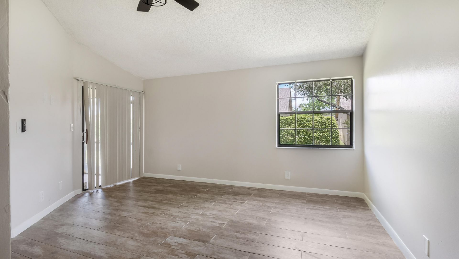 9663 NW 76th Street, Tamarac, FL 33321 Photo