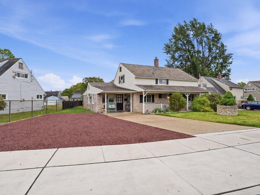 22 Inbrook Road, Levittown, PA 19057 Main Photo