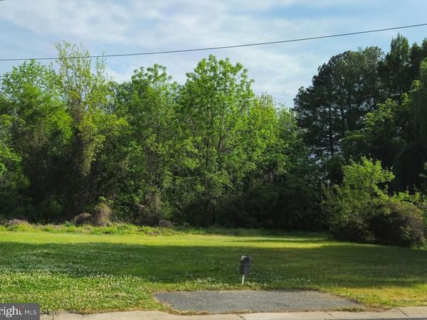 4 SOUTHERN BOULEVARD, WYOMING, DE 19934