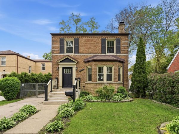 11412 S Oakley Avenue , Chicago, IL 60643