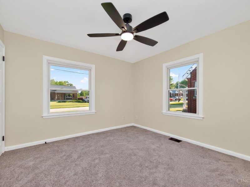 5590 Surrey Avenue, Green Township, OH 45248 Photo 16