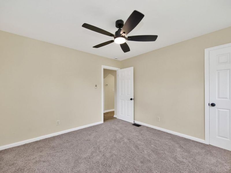 5590 Surrey Avenue, Green Township, OH 45248 Photo 17