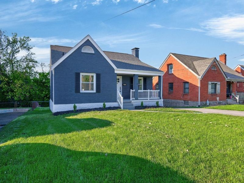 5590 Surrey Avenue, Green Township, OH 45248 Photo 2