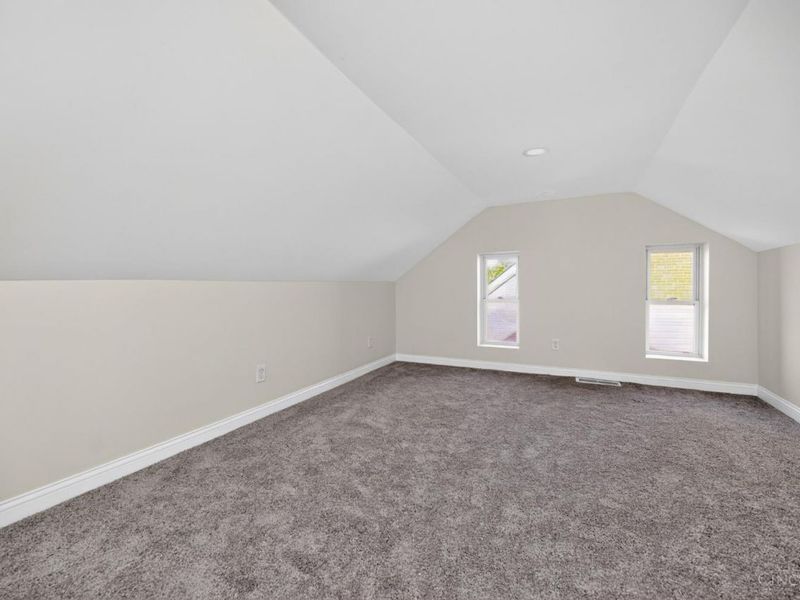 5590 Surrey Avenue, Green Township, OH 45248 Photo 25