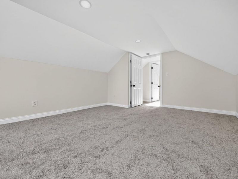 5590 Surrey Avenue, Green Township, OH 45248 Photo 26