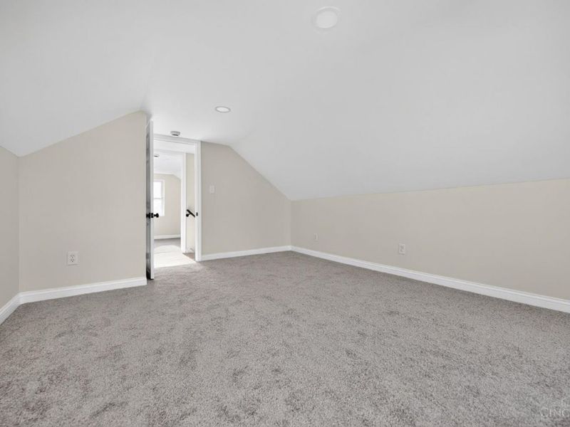 5590 Surrey Avenue, Green Township, OH 45248 Photo 27