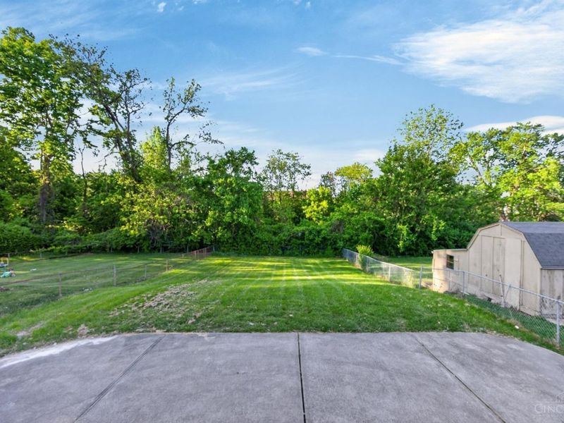 5590 Surrey Avenue, Green Township, OH 45248 Photo 44