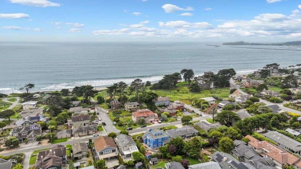 47 Alameda Avenue, Half Moon Bay, CA 94019 Main Photo