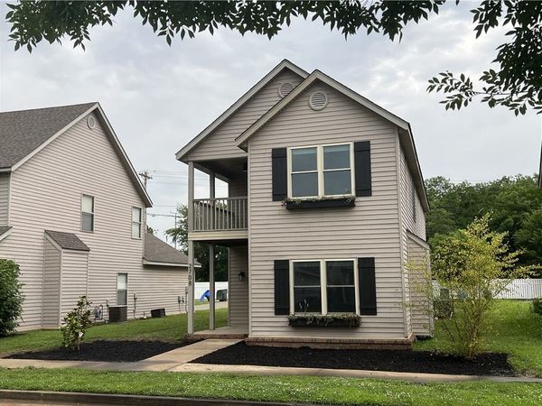 2708 N Westminster Drive, Fayetteville, AR 72704