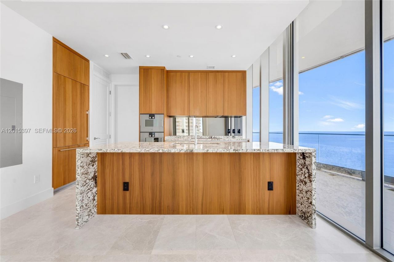 175 SE 25 Road , Unit 1203, Miami, FL 33129 Photo