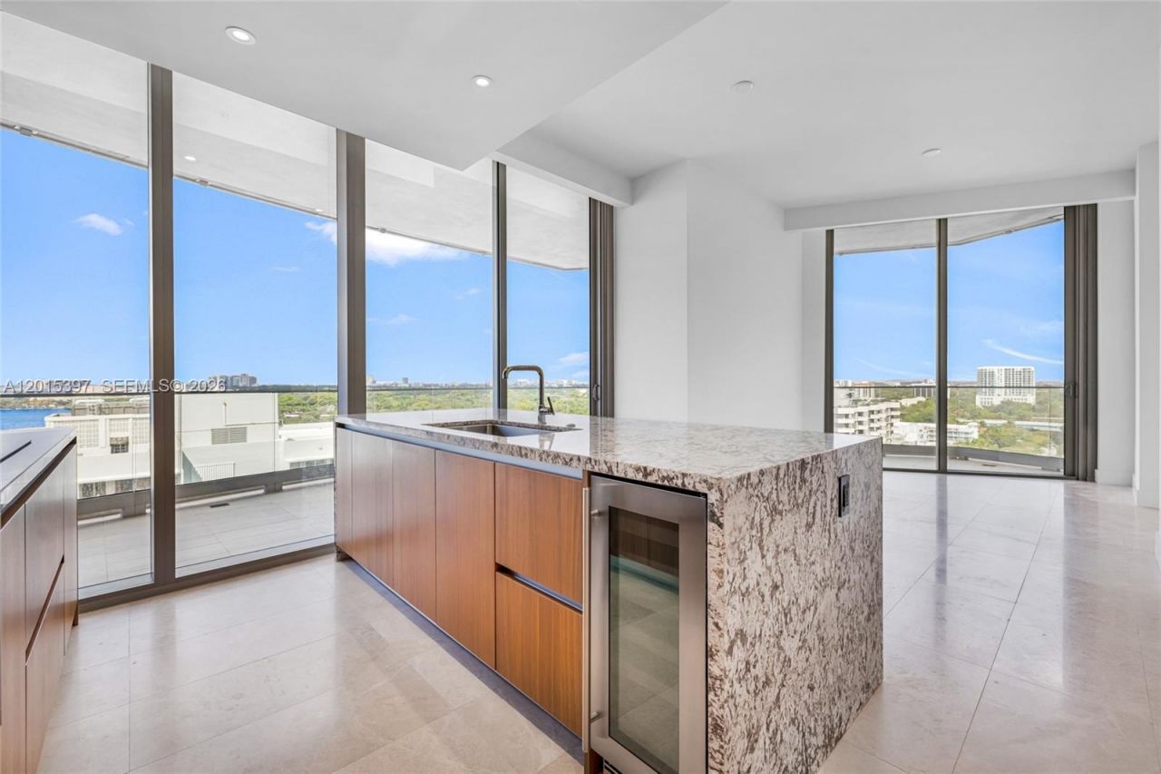 175 SE 25 Road , Unit 1203, Miami, FL 33129 Photo