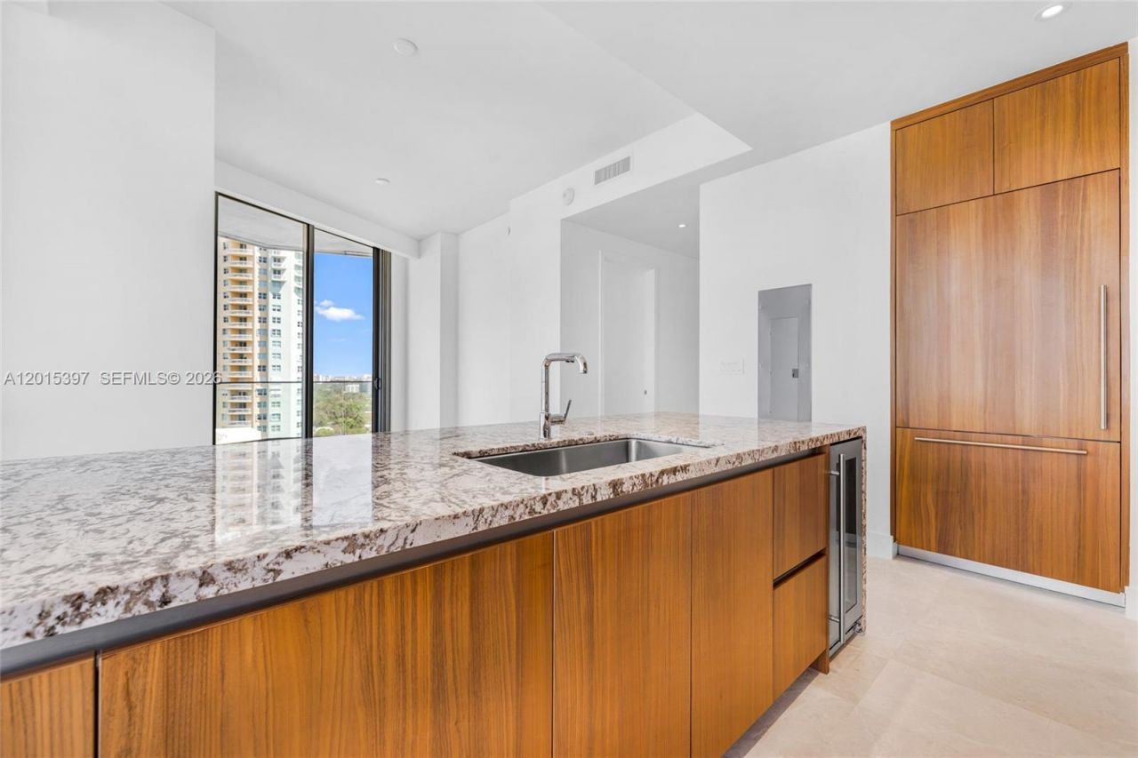 175 SE 25 Road , Unit 1203, Miami, FL 33129 Photo