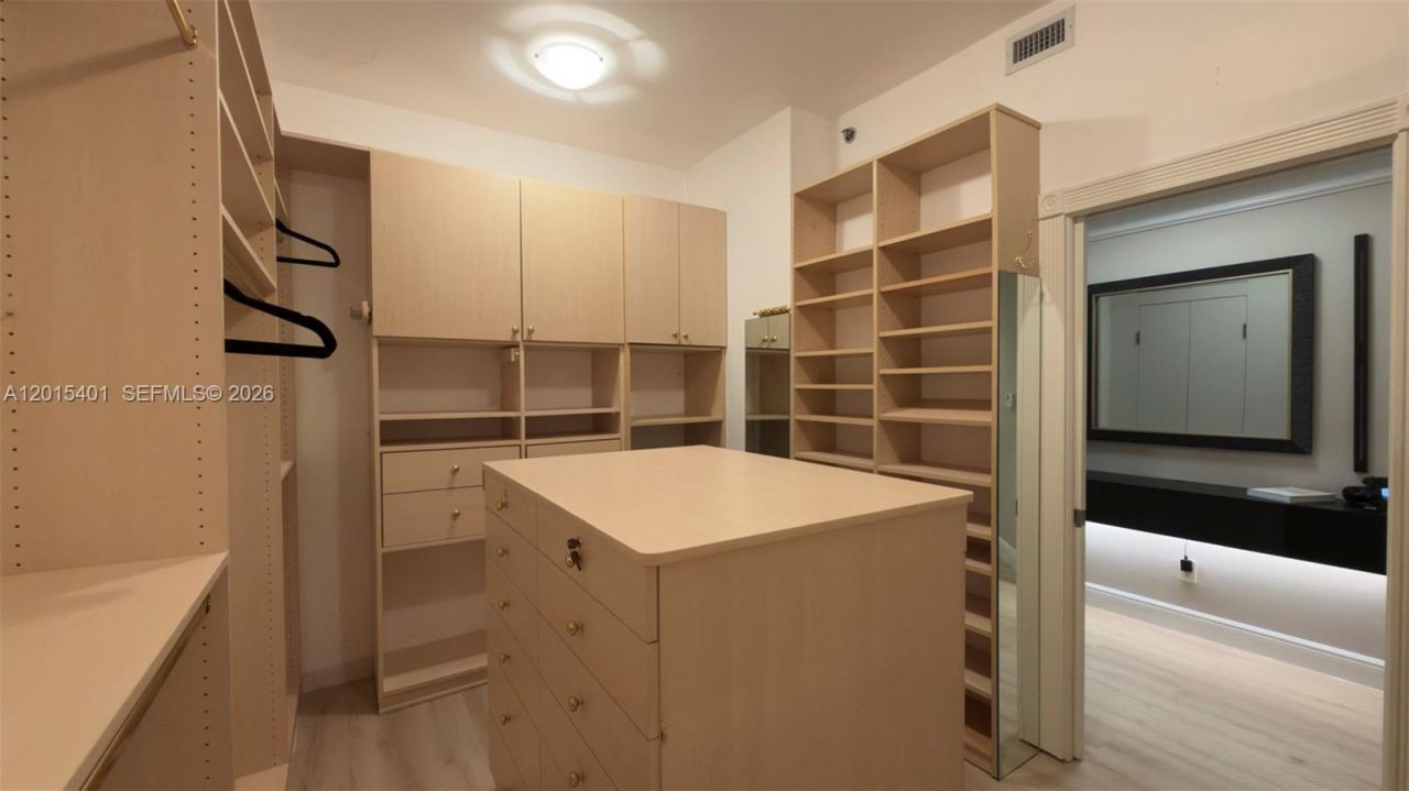 2000 Island Blvd , Unit 3004, Aventura, FL 33160 Photo