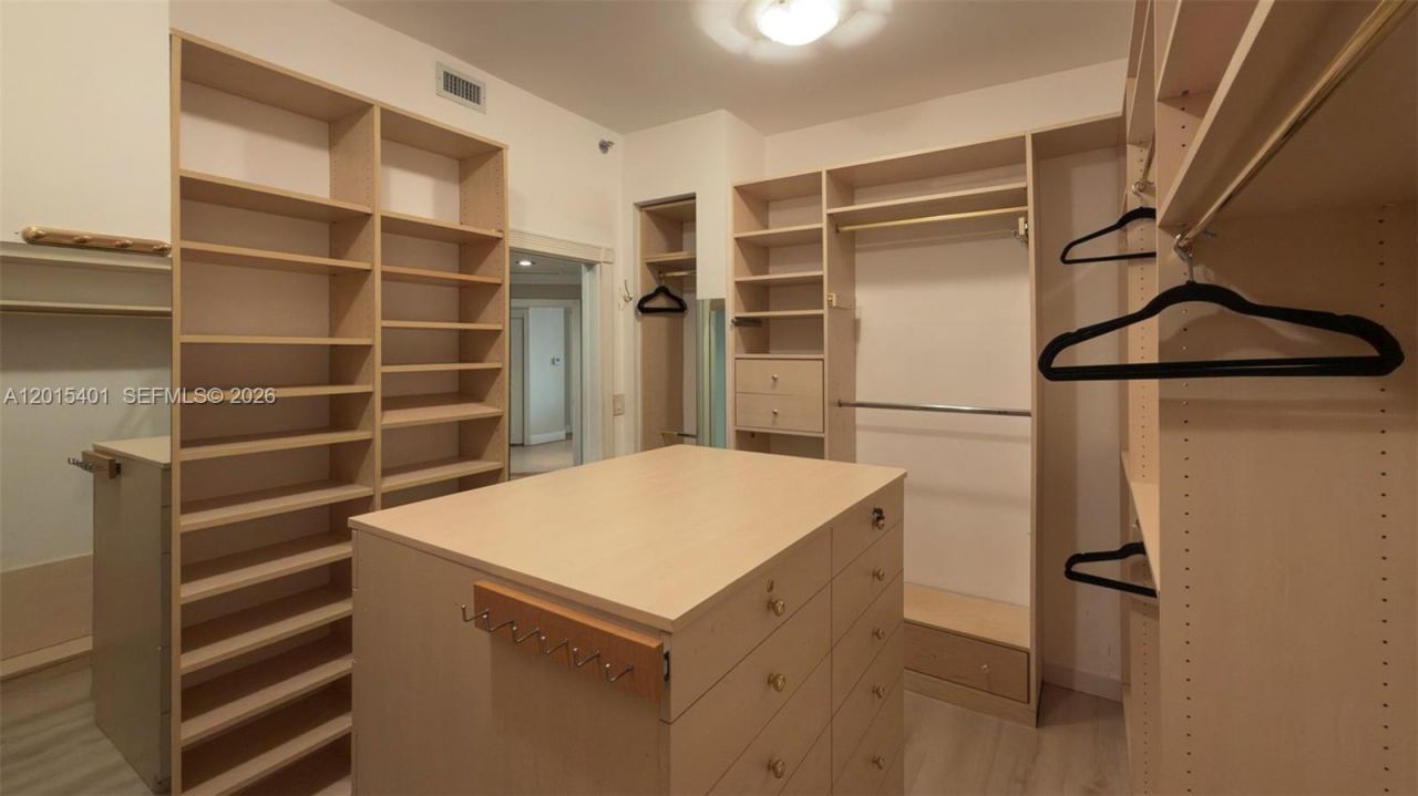 2000 Island Blvd , Unit 3004, Aventura, FL 33160 Photo