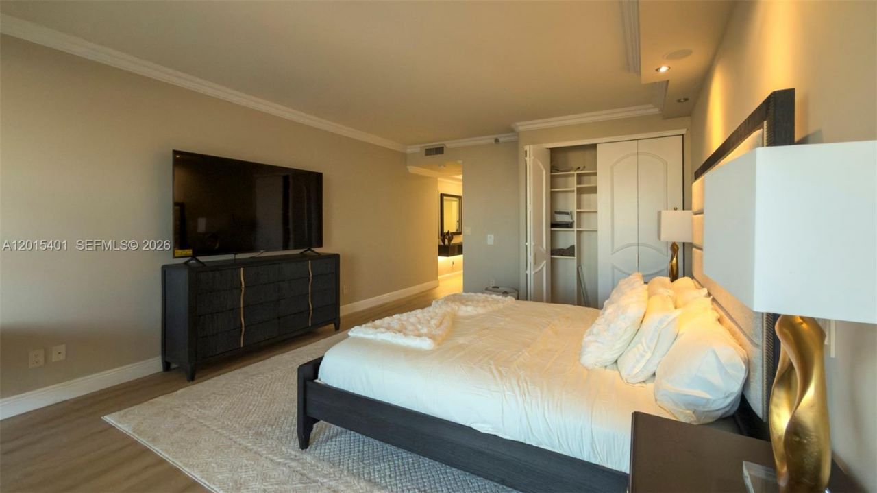 2000 Island Blvd , Unit 3004, Aventura, FL 33160 Photo