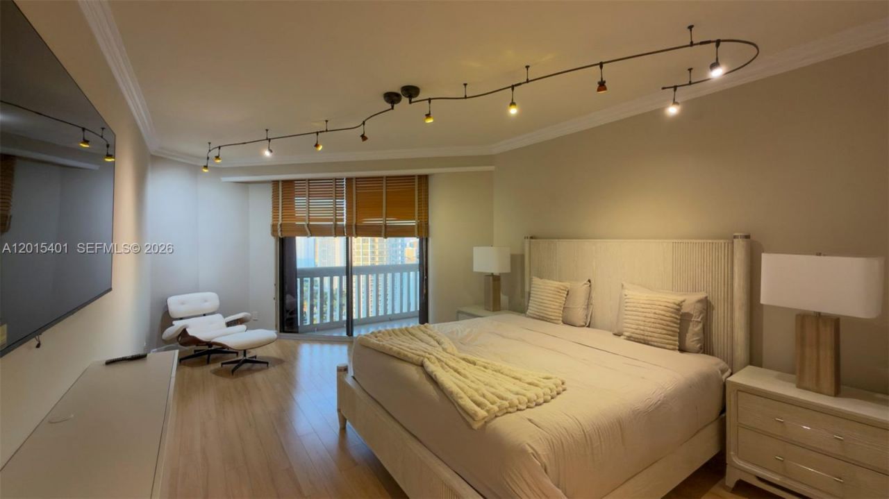 2000 Island Blvd , Unit 3004, Aventura, FL 33160 Photo