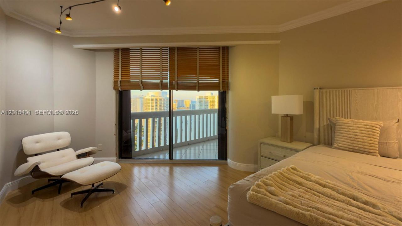 2000 Island Blvd , Unit 3004, Aventura, FL 33160 Photo