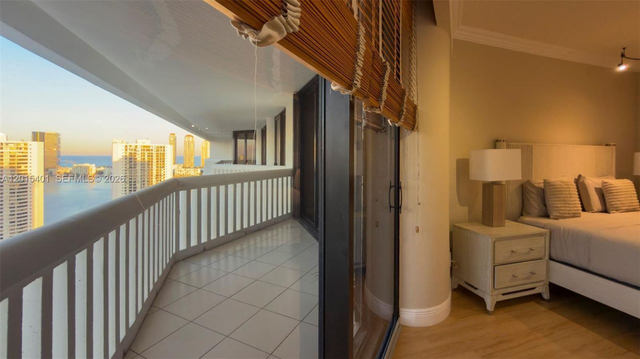 2000 Island Blvd , Unit 3004, Aventura, FL 33160 Photo