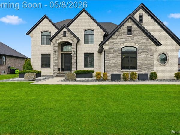 49658 Monarch Drive, Macomb Twp, MI 48044