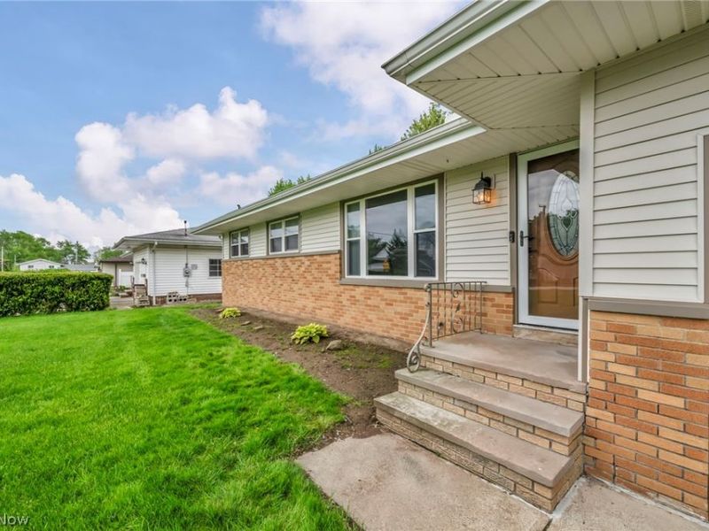 13177 Whitney Road, Strongsville, OH 44136 Photo 5