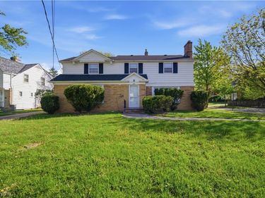 4037 Washington Boulevard, University Heights, OH 44118