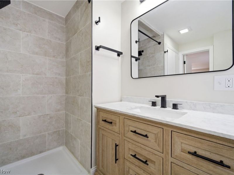 4037 Washington Boulevard, University Heights, OH 44118 Photo 22