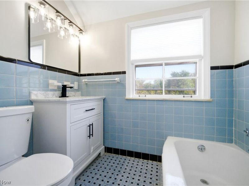 4037 Washington Boulevard, University Heights, OH 44118 Photo 24