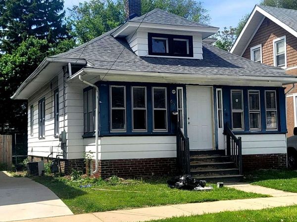 631 Watson Street , Aurora, IL 60505