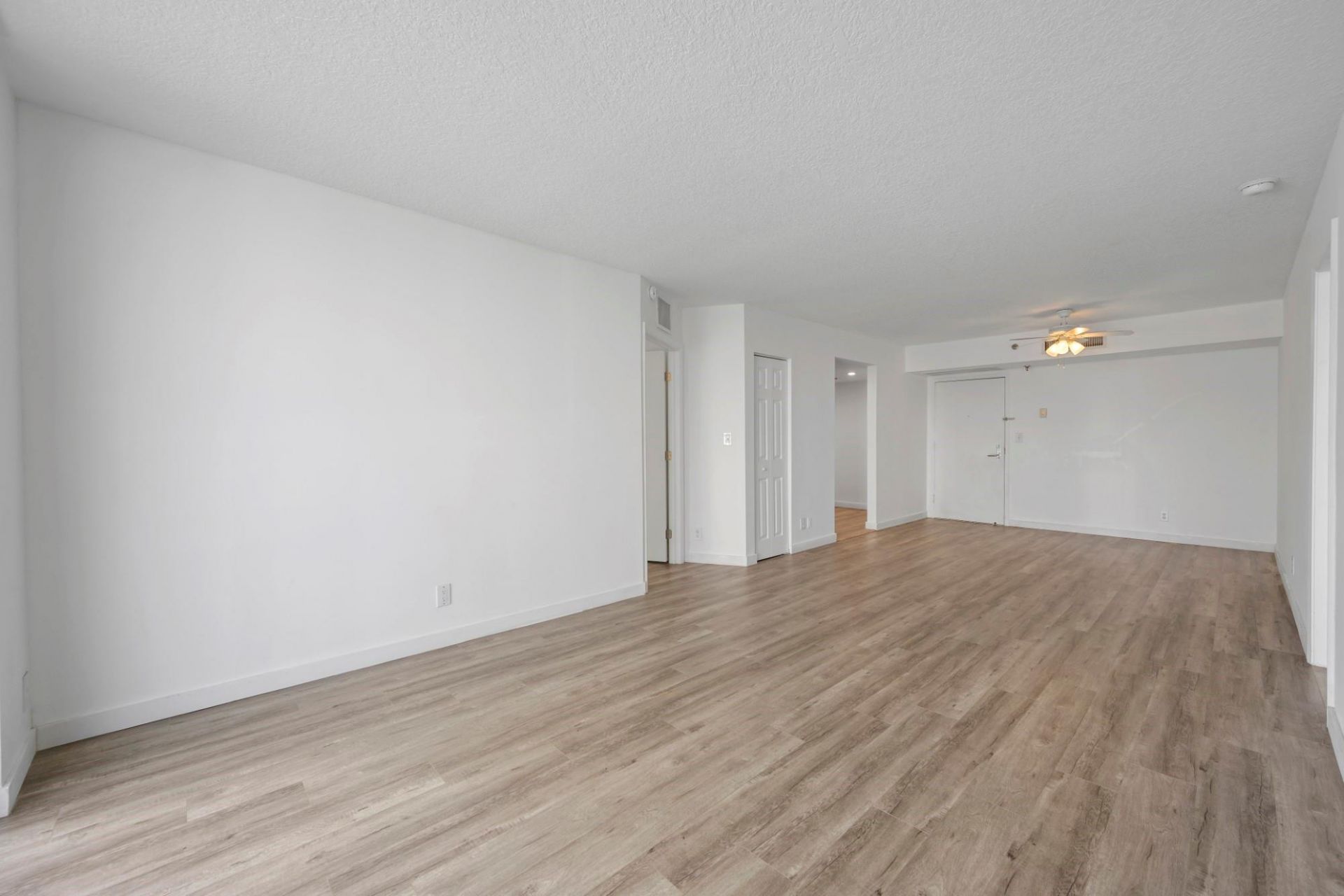 3300 NE 192nd Street, Unit 915, Aventura, FL 33180 Photo