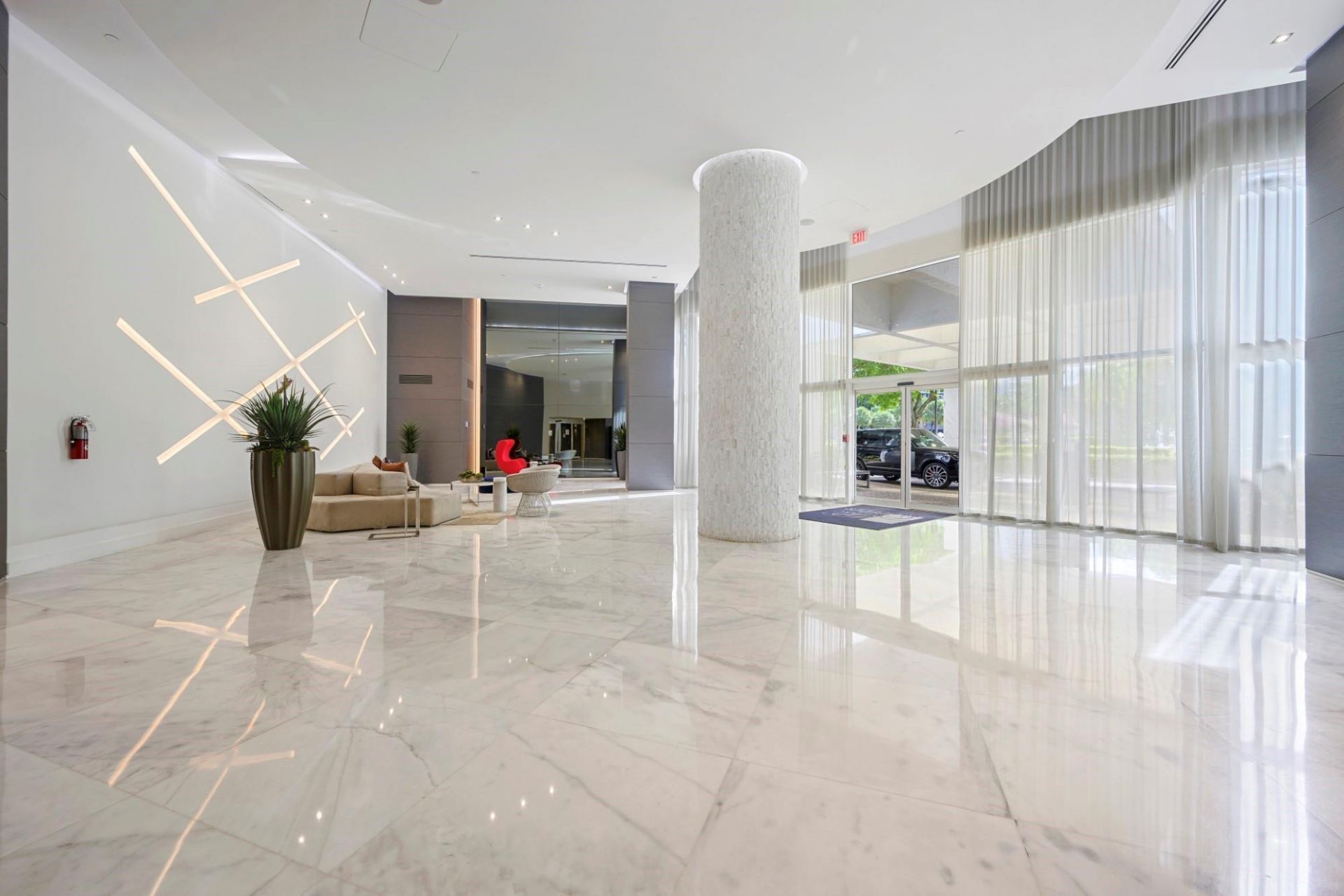 3300 NE 192nd Street, Unit 915, Aventura, FL 33180 Photo
