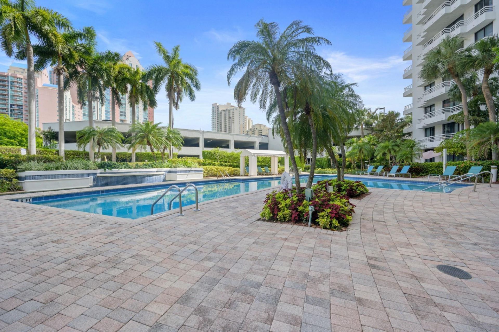 3300 NE 192nd Street, Unit 915, Aventura, FL 33180 Photo