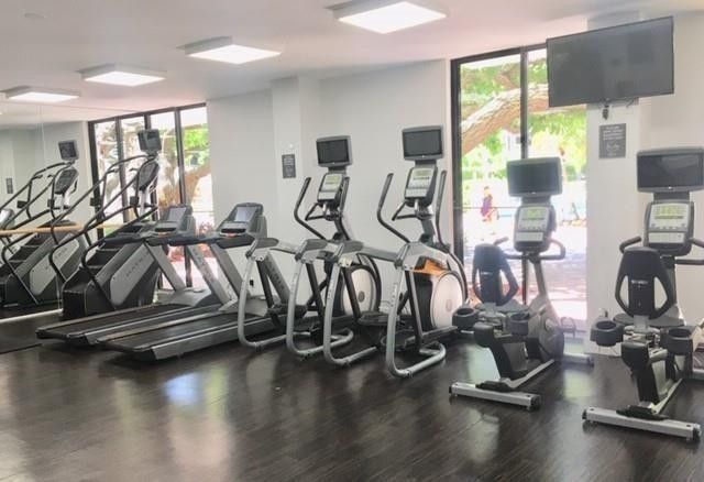 3300 NE 192nd Street, Unit 915, Aventura, FL 33180 Photo