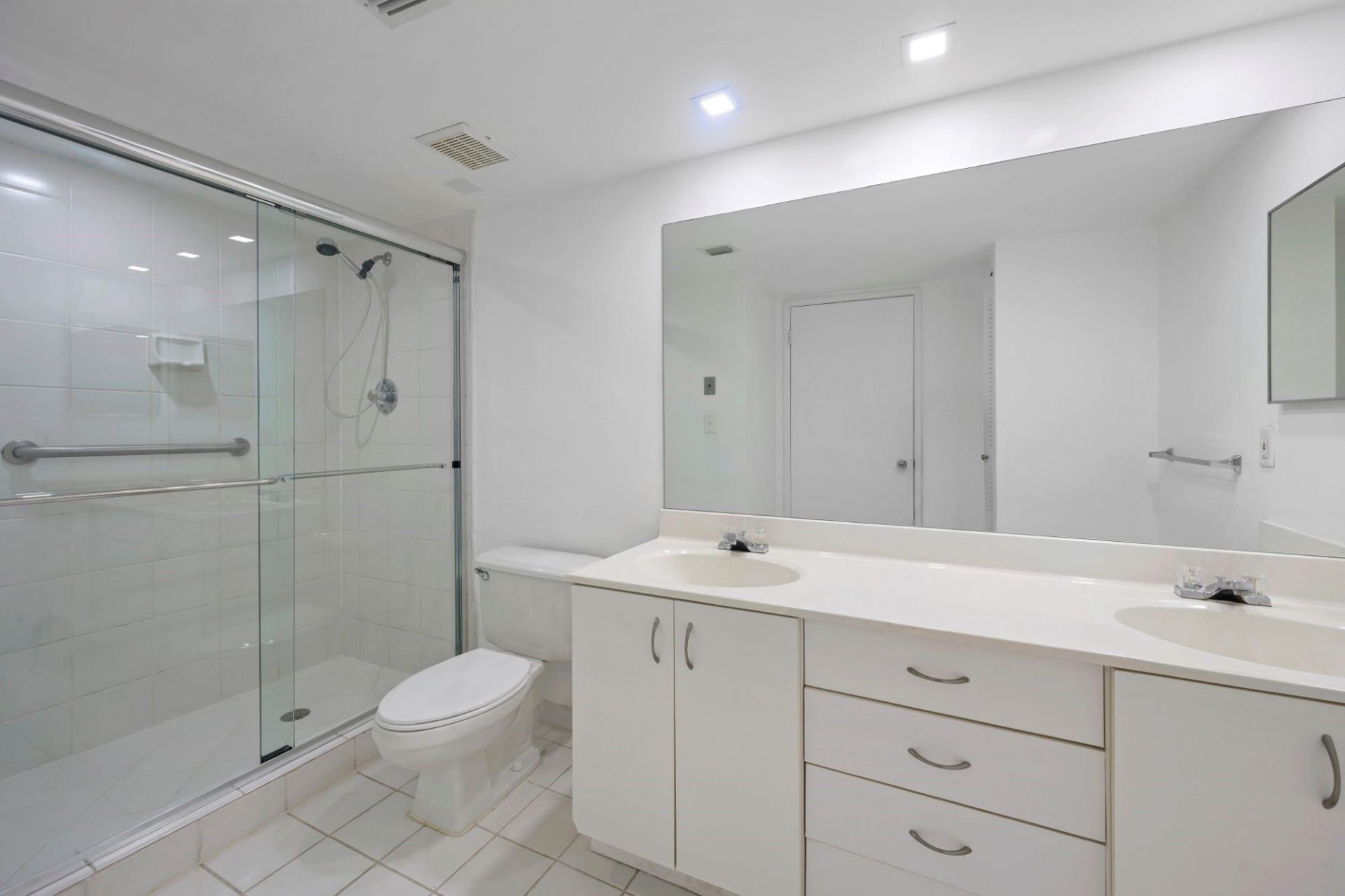 3300 NE 192nd Street, Unit 915, Aventura, FL 33180 Photo