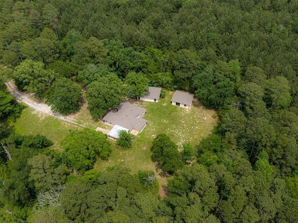 302 An County Road 3914, Palestine, TX 75801