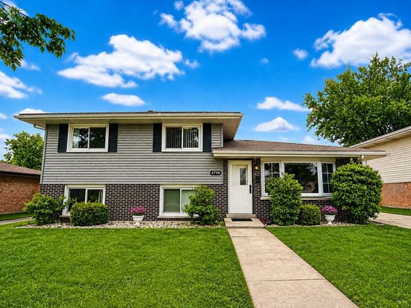14759 Long Avenue , Oak Forest, IL 60452