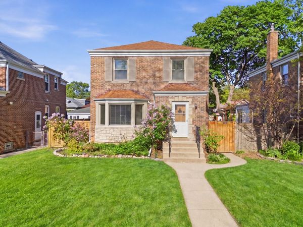 5430 N Lamon Avenue , Chicago, IL 60630