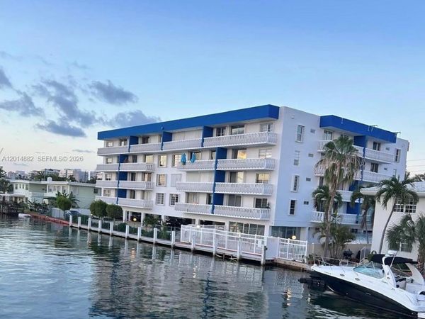 8530 Byron Ave, Unit 302, Miami Beach, FL 33141