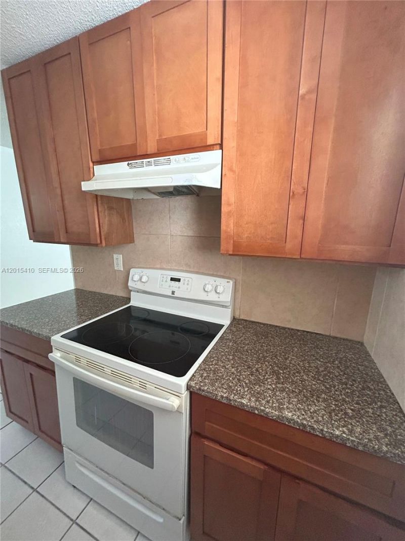 5814 NE 4th Ct, Unit 3, Miami, FL 33137 Photo