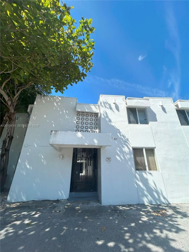 5814 NE 4th Ct, Unit 3, Miami, FL 33137 Photo