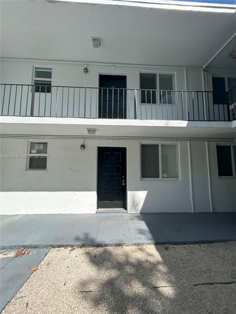 5814 NE 4th Ct, Unit 3, Miami, FL 33137 Photo