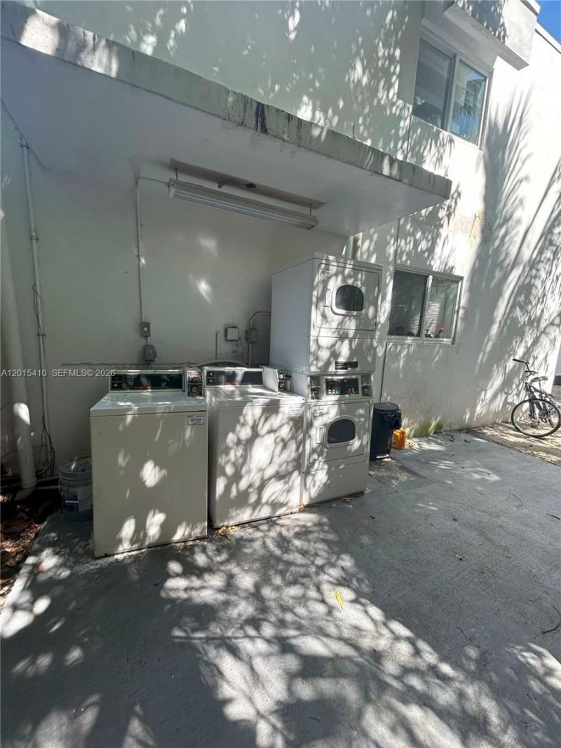 5814 NE 4th Ct, Unit 3, Miami, FL 33137 Photo