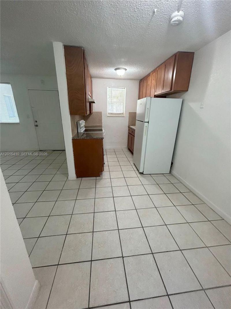 5814 NE 4th Ct, Unit 3, Miami, FL 33137 Photo