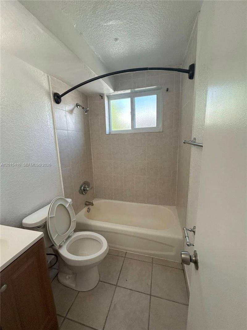 5814 NE 4th Ct, Unit 3, Miami, FL 33137 Photo