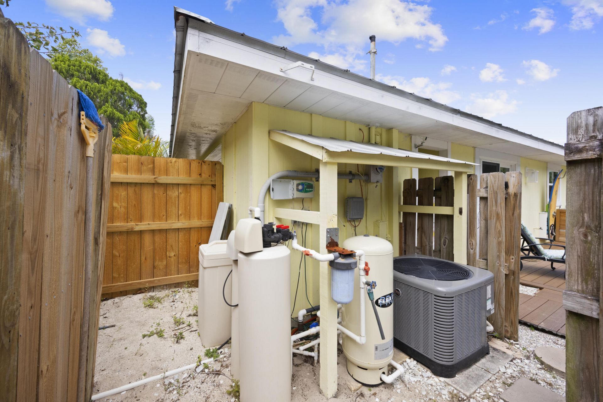 8704 SE Jardin Street, Hobe Sound, FL 33455 Photo