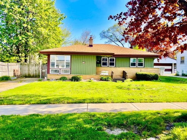 8523 W Glendale Ave, Milwaukee, WI 53225