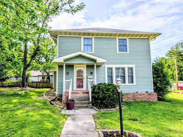 431 N Clay Street , Marshfield, MO 65706