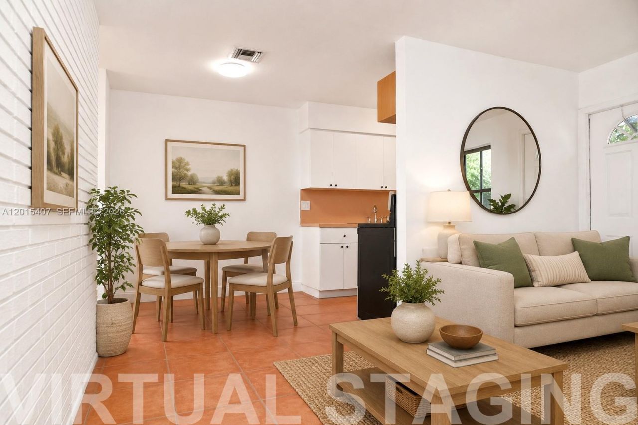 304 SE 9th Ct , Unit 6, Hallandale Beach, FL 33009 Photo