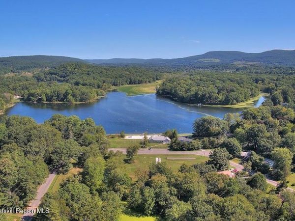 1129 Lakeview Road, Copake, NY 12516