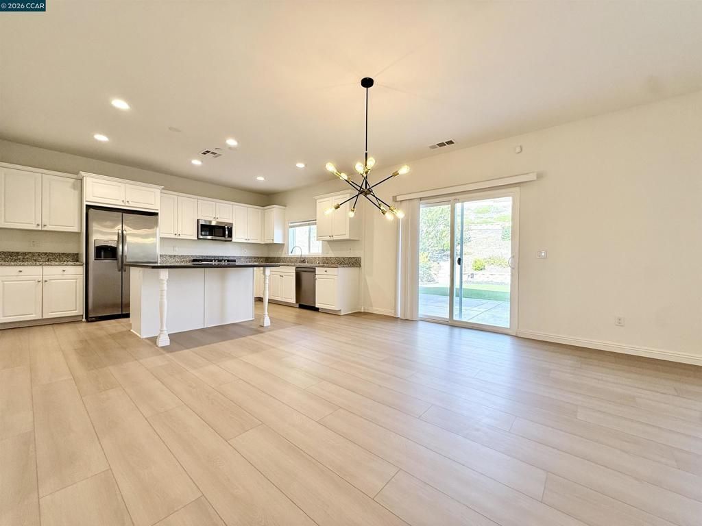 20455 Canaan Cir, Riverside, CA 92507 Main Photo